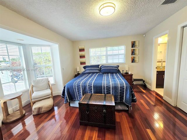 3371 NW 67th St, Fort Lauderdale, FL 33309