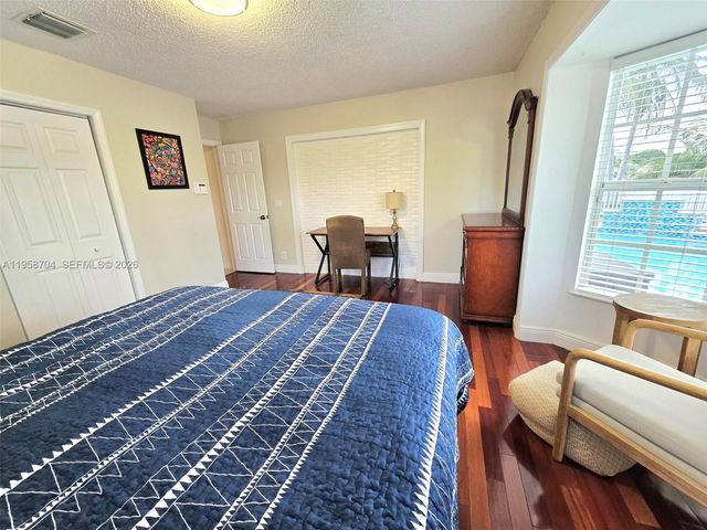 3371 NW 67th St, Fort Lauderdale, FL 33309