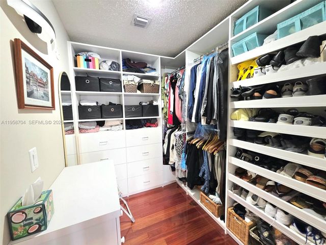 3371 NW 67th St, Fort Lauderdale, FL 33309