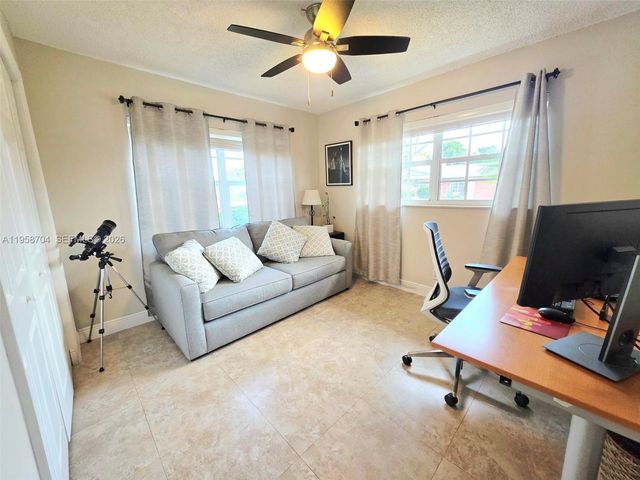 3371 NW 67th St, Fort Lauderdale, FL 33309