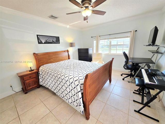 3371 NW 67th St, Fort Lauderdale, FL 33309