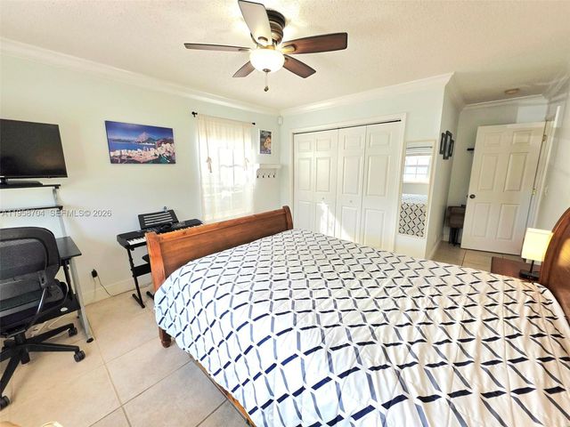 3371 NW 67th St, Fort Lauderdale, FL 33309