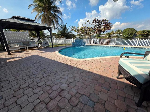 3371 NW 67th St, Fort Lauderdale, FL 33309