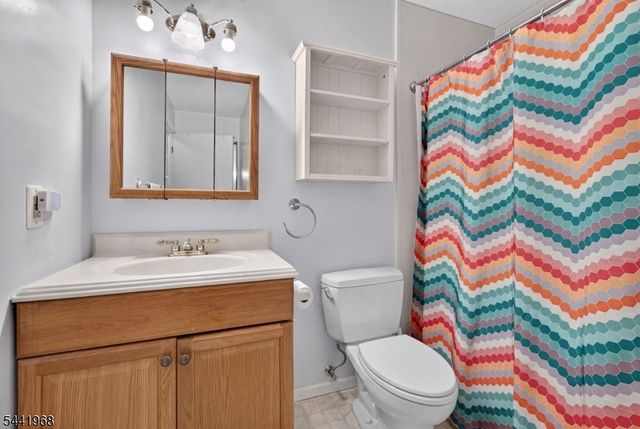 130 Hatfield Ln, East Brunswick Twp., NJ 08816