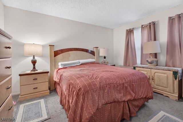 130 Hatfield Ln, East Brunswick Twp., NJ 08816