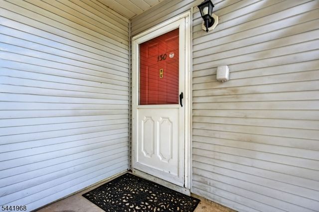 130 Hatfield Ln, East Brunswick Twp., NJ 08816