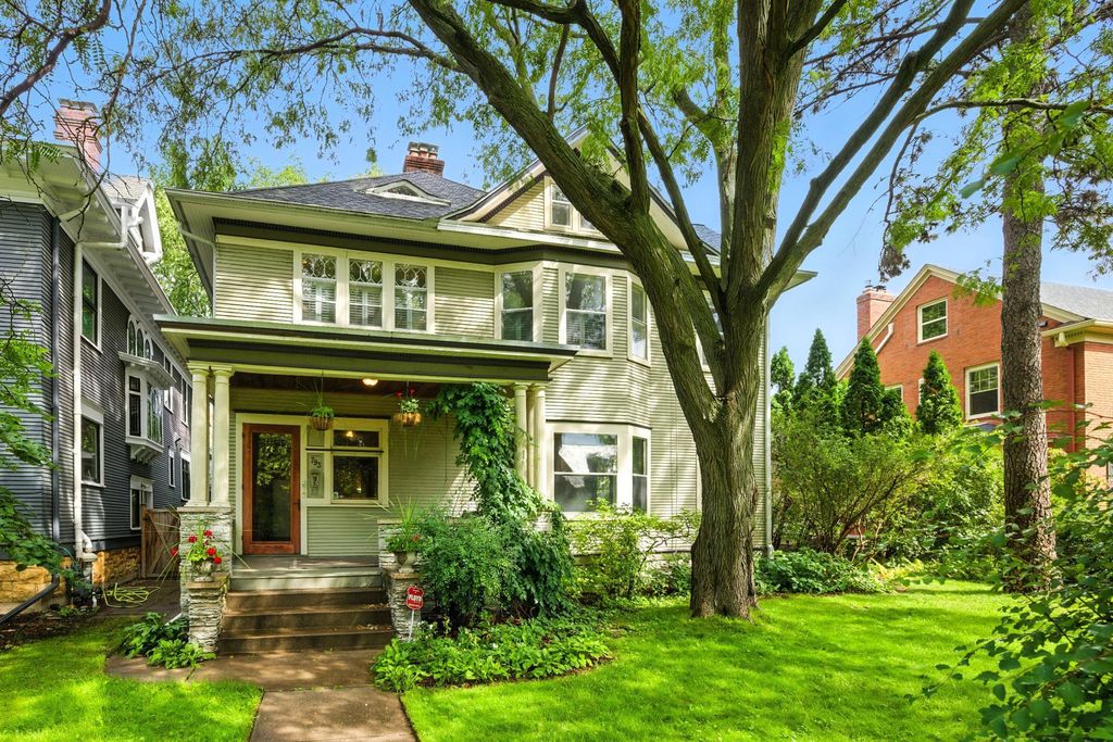 793 Goodrich Avenue, Saint Paul, MN 55105