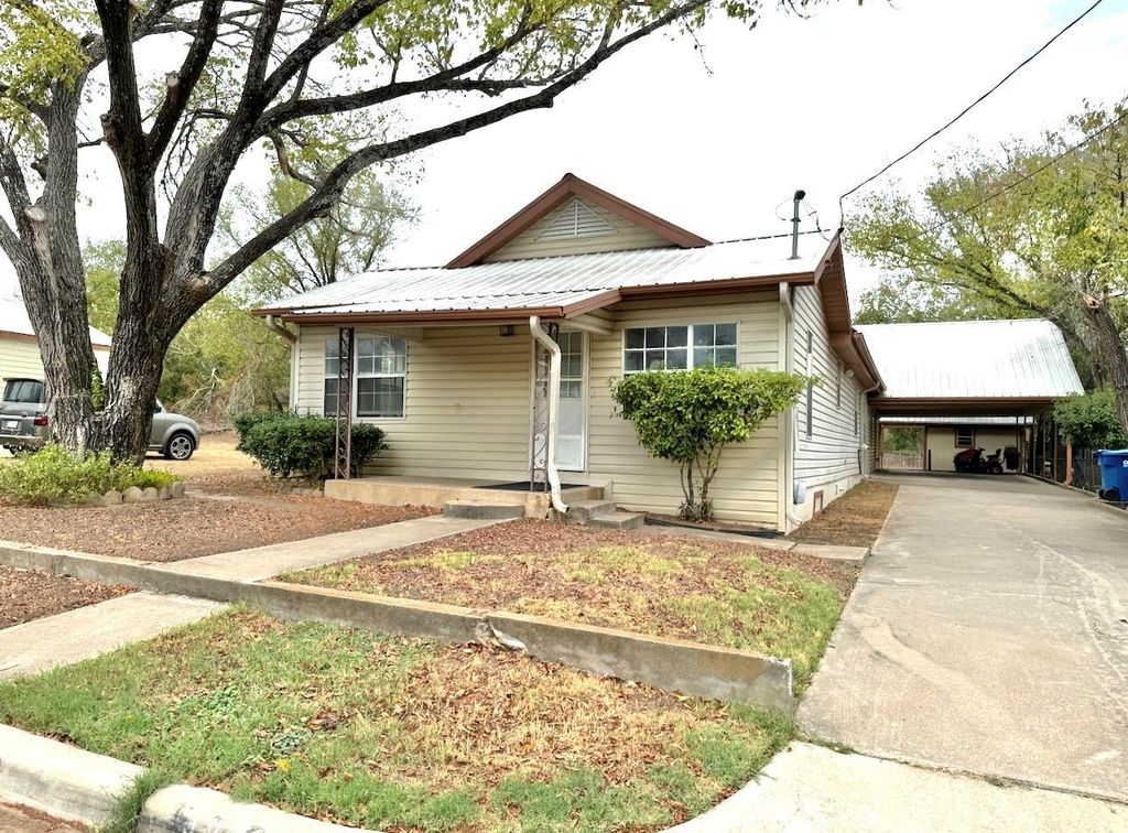 309 Williams ST, Elgin, TX 78621