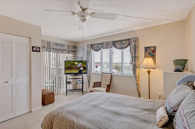19029 US HIGHWAY 19 N 9-308, Clearwater, FL 33764