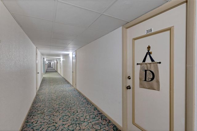 19029 US HIGHWAY 19 N 9-308, Clearwater, FL 33764