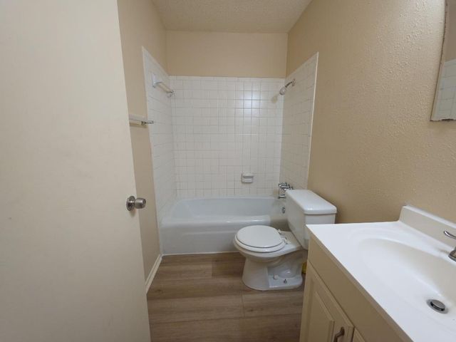 5808 Wellington DR 3, Austin, TX 78723