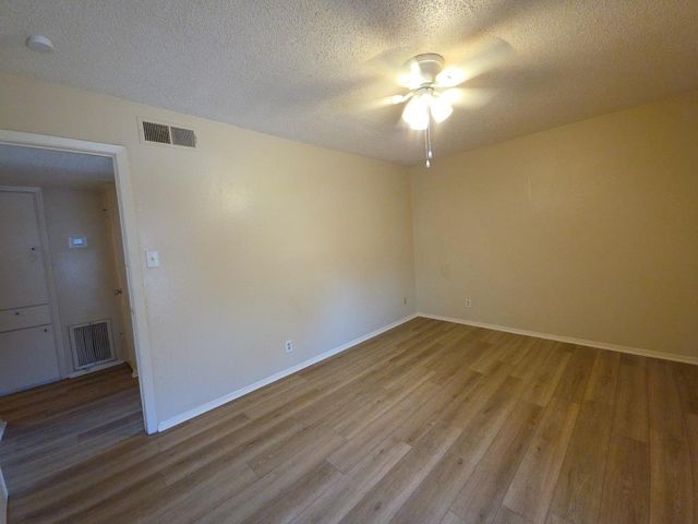 5808 Wellington DR 3, Austin, TX 78723