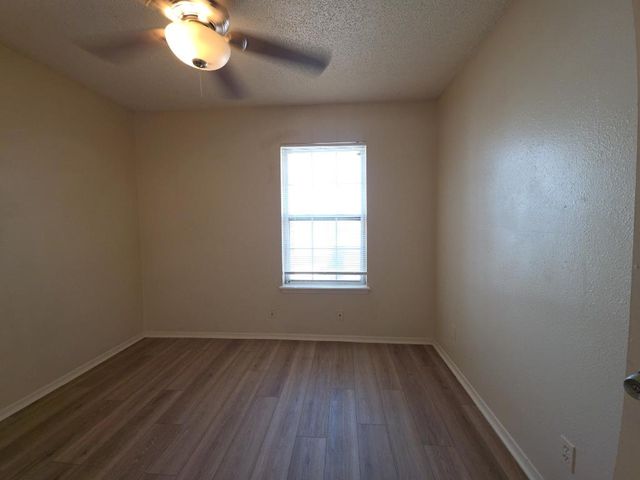 5808 Wellington DR 3, Austin, TX 78723