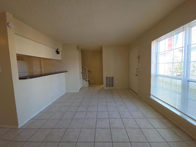 5808 Wellington DR 3, Austin, TX 78723