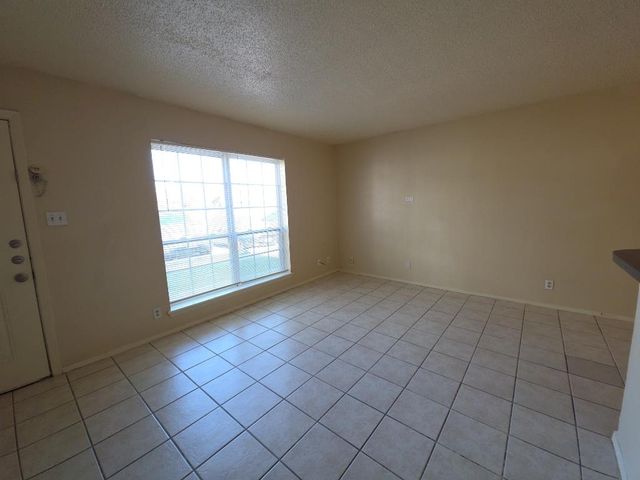 5808 Wellington DR 3, Austin, TX 78723