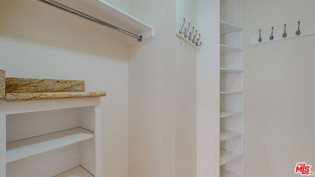 1011 N La Jolla Avenue, Los Angeles, CA 90046