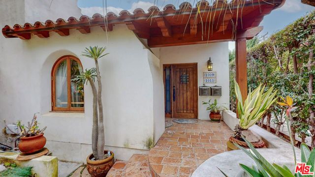 1011 N La Jolla Avenue, Los Angeles, CA 90046