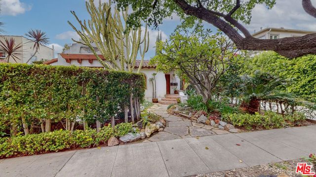1011 N La Jolla Avenue, Los Angeles, CA 90046