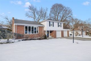 29 Golini Drive, Johnston, RI 02919