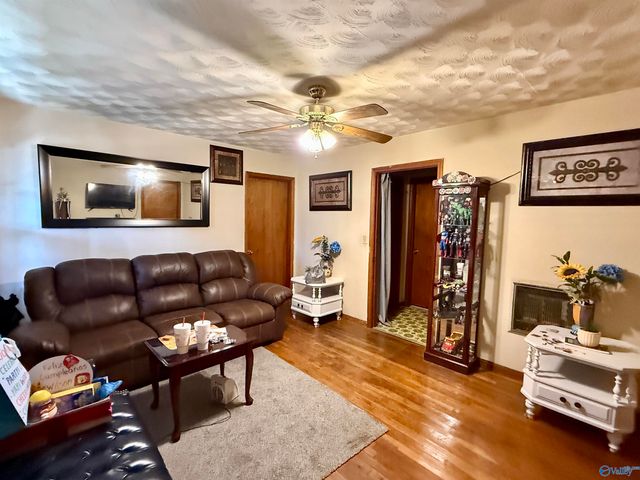 209 Gray Road, Albertville, AL 35951