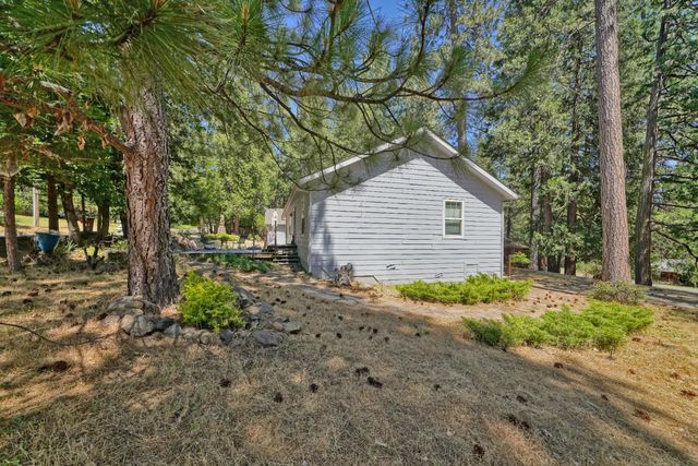 6230 Dolly Varden Ln, Pollock Pines, CA 95726