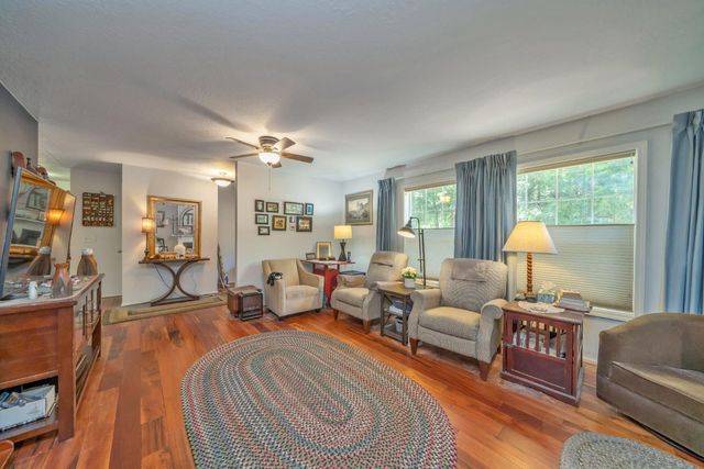 6230 Dolly Varden Ln, Pollock Pines, CA 95726