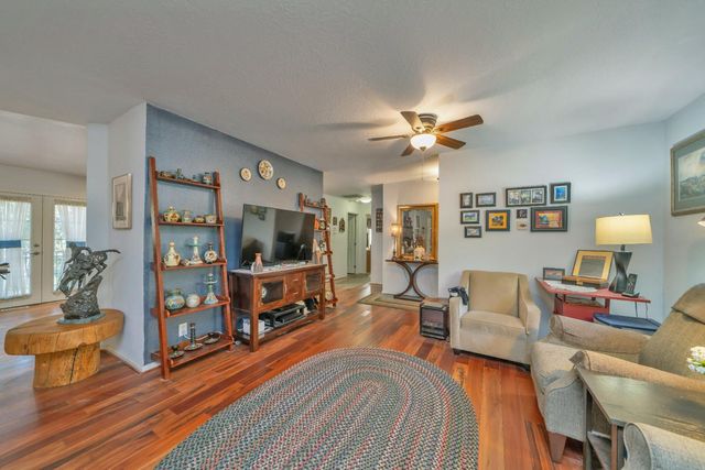 6230 Dolly Varden Ln, Pollock Pines, CA 95726