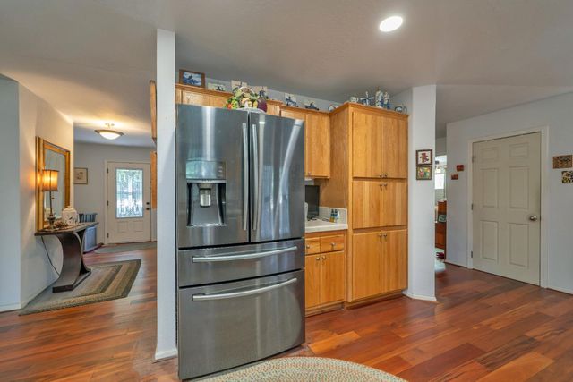 6230 Dolly Varden Ln, Pollock Pines, CA 95726