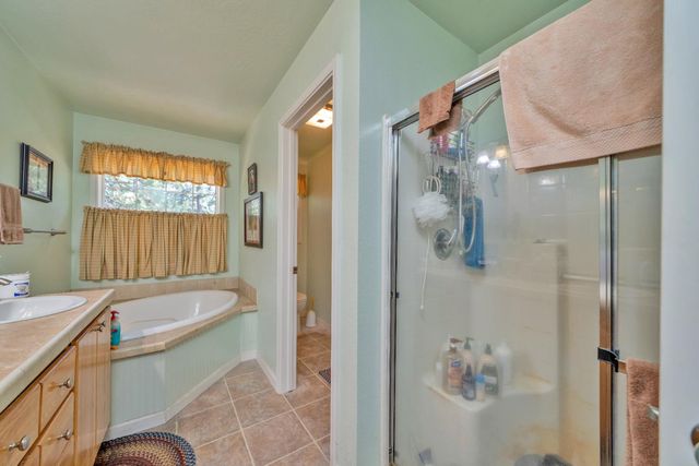 6230 Dolly Varden Ln, Pollock Pines, CA 95726