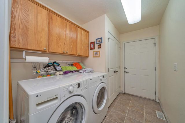 6230 Dolly Varden Ln, Pollock Pines, CA 95726