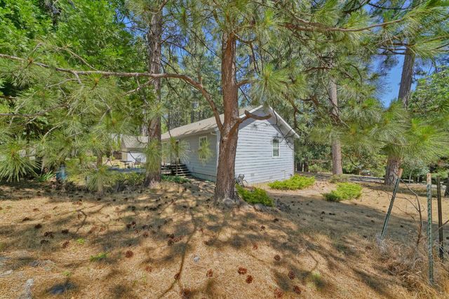 6230 Dolly Varden Ln, Pollock Pines, CA 95726