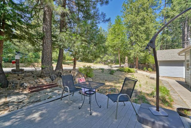 6230 Dolly Varden Ln, Pollock Pines, CA 95726