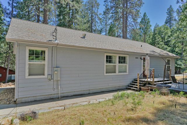 6230 Dolly Varden Ln, Pollock Pines, CA 95726