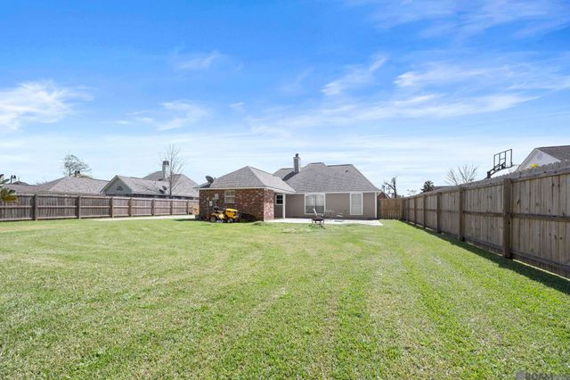 12235 Dove Hollow Dr, Denham Springs, LA 70726