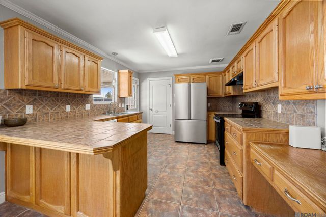 12235 Dove Hollow Dr, Denham Springs, LA 70726