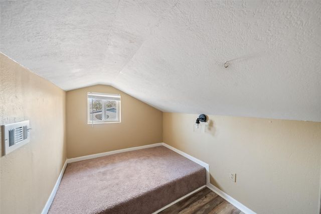 7102 Terrasso Drive, Hitchcock, TX 77563