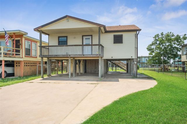 7102 Terrasso Drive, Hitchcock, TX 77563