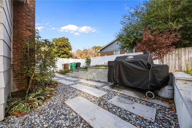 1924 Middlewood Court, High Point, NC 27265