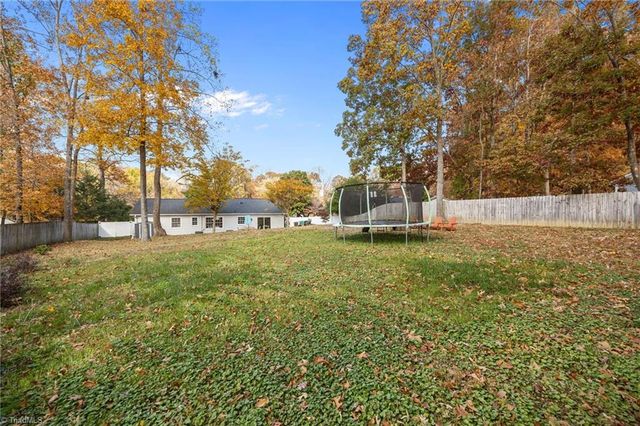 1924 Middlewood Court, High Point, NC 27265