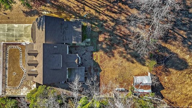 610 W 6th Avenue, Raeford, NC 28376