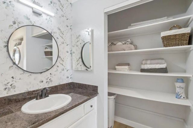 669 Diamond Way 235, Vista, CA 92083