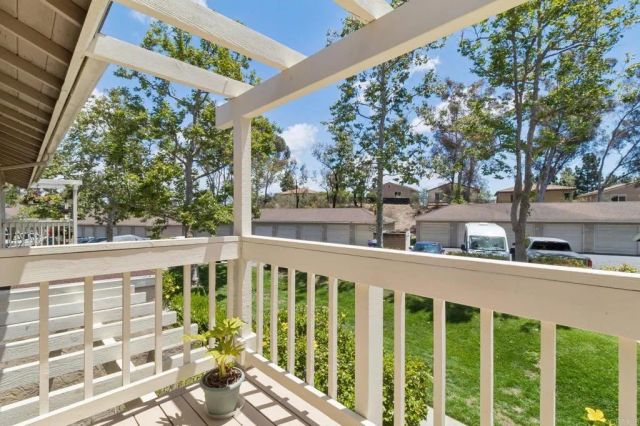 669 Diamond Way 235, Vista, CA 92083