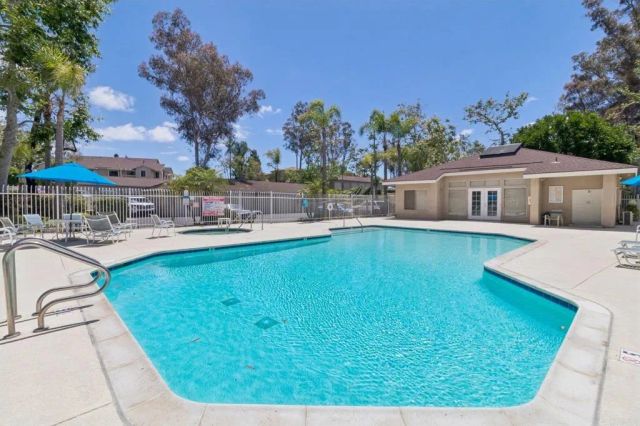 669 Diamond Way 235, Vista, CA 92083