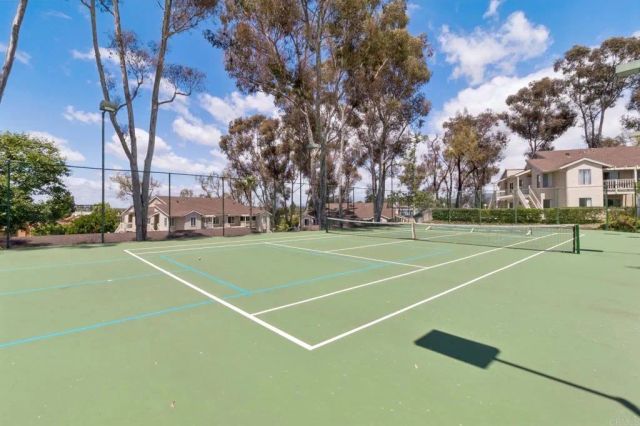 669 Diamond Way 235, Vista, CA 92083