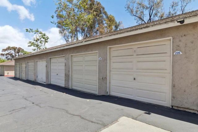 669 Diamond Way 235, Vista, CA 92083