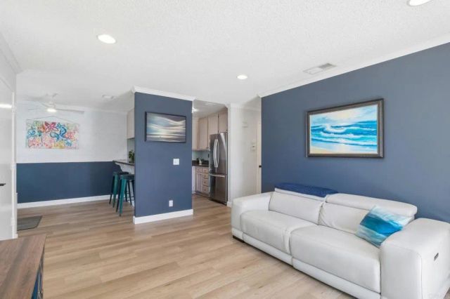 669 Diamond Way 235, Vista, CA 92083
