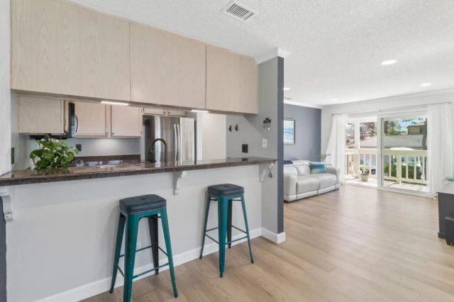 669 Diamond Way 235, Vista, CA 92083