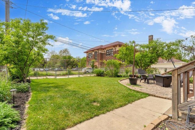 3003 Fischer Street, Detroit, MI 48214