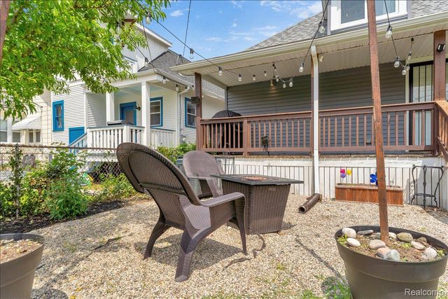 3003 Fischer Street, Detroit, MI 48214