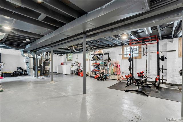 3003 Fischer Street, Detroit, MI 48214